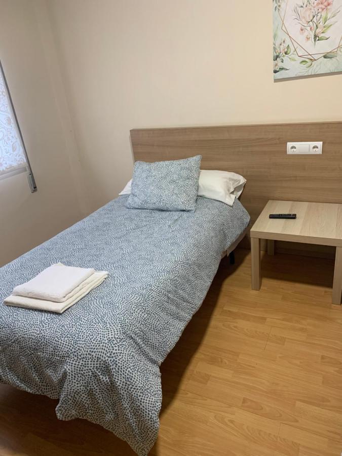 Pension Valcarce Otel Ponferrada Dış mekan fotoğraf